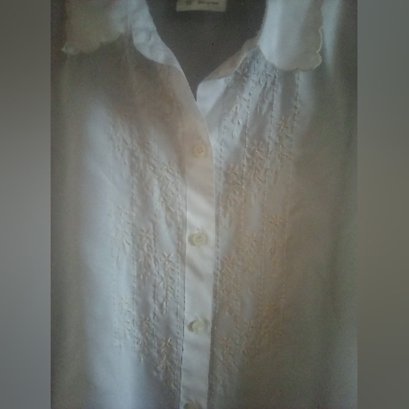 Ship to Shore vintage white a s button up - Picture 2 of 2